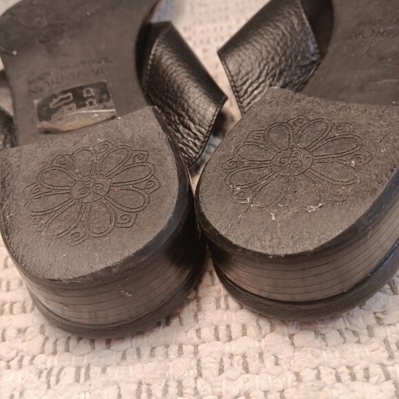 Brighton 'Norma' women's heeled black leather flip flop sandals sz 9 N - Picture 10 of 14